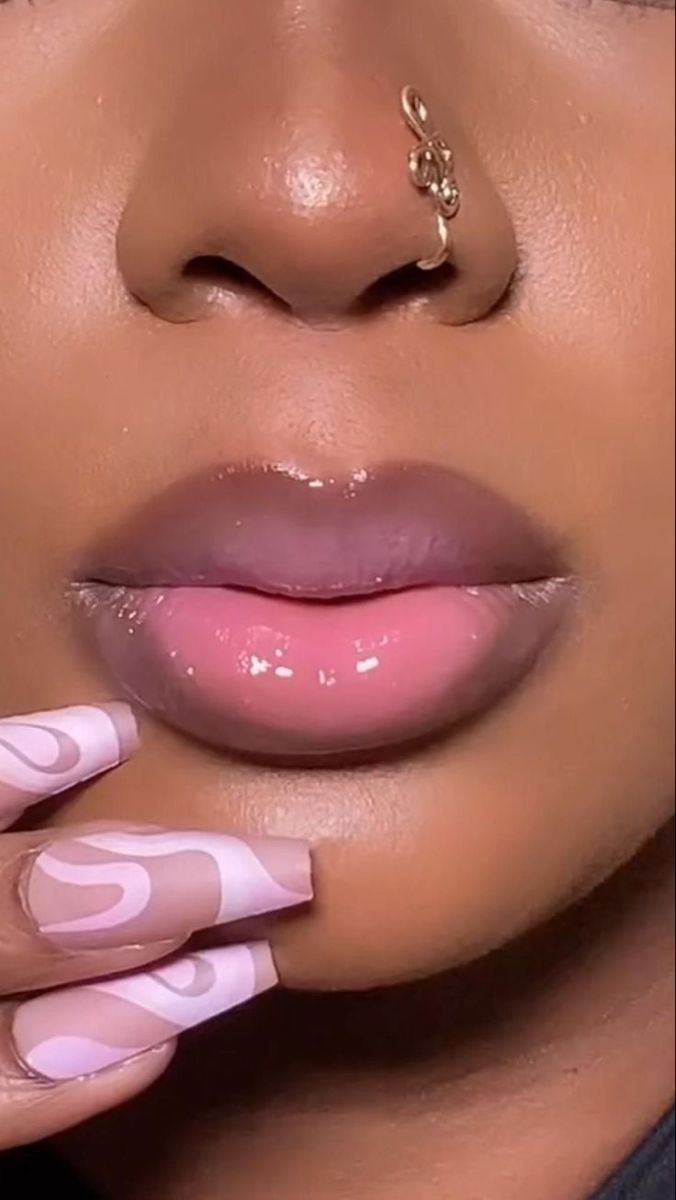 Lip Gloss- Lip Liner Set